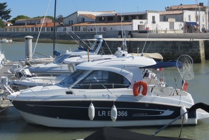Beneteau Antares 8 for sale in France for €42,500 (£36,571)