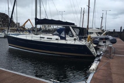 Beneteau Oceanis 373 for sale in Ireland for €69,000 (£61,124)