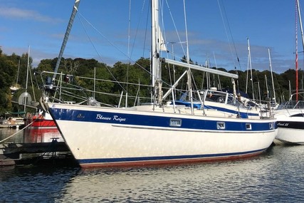 Hallberg-Rassy 352 for sale in Ireland for €79,500 (£67,066)