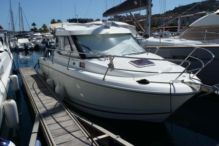 Jeanneau Merry Fisher 755 for sale in France for €39,000 (£34,983)