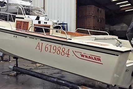 Boston Whaler BOSTON 25 OUTRAGE for sale in France for €35,000 (£31,408) Boston Whaler BOSTON 25 OUTRAGE for sale in France for €35,000 (£31,408)