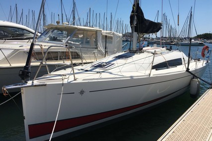 Jeanneau Sun Fast 3200 for sale in France for €84,000 (£76,000)
