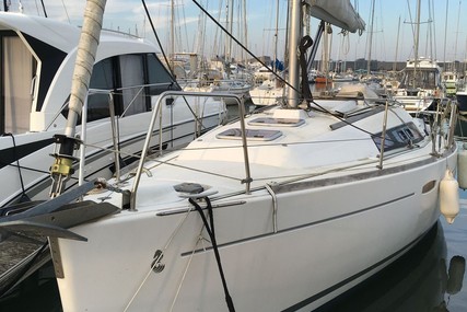 Beneteau Oceanis 31 Lifting Keel for sale in France for €59,000 (£52,923)