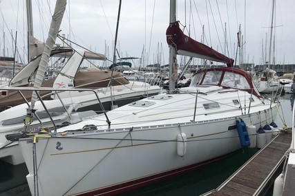 Beneteau Oceanis 311 Clipper for sale in France for €39,900 (£35,889)
