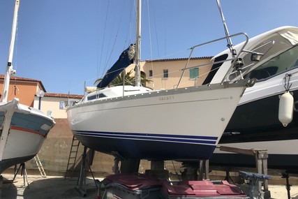 Jeanneau Sun Odyssey 30 for sale in France for €12,000 (£10,978)