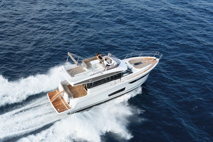 Jeanneau Velasco 43F for sale in France for €415,000 (£373,285)