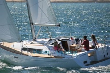Beneteau Oceanis 37 for sale in Spain for €75,000 (£67,275)