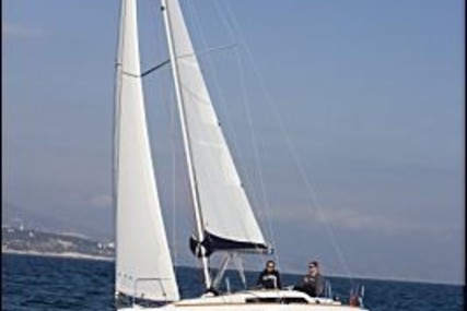 Beneteau Oceanis 31 for sale in France for €65,000 (£54,901)