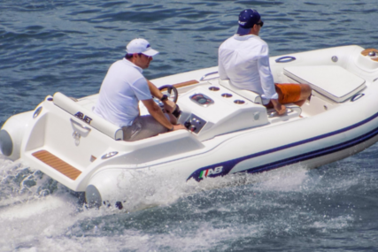 AB Ribs AB JET 380 for sale in Spain for €34,000 (£30,588)