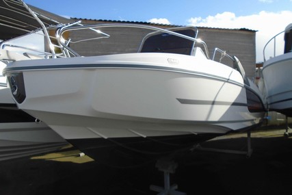 Beneteau Flyer 6.6 Spacedeck for sale in France for €32,000 (£28,704)
