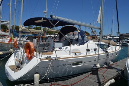 Jeanneau Sun Odyssey 39 DS for sale in Portugal for €117,500 (£105,573)