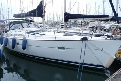 Beneteau Oceanis 423 for sale in Portugal for €99,000 (£83,639)