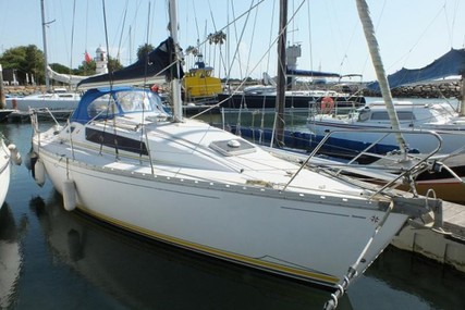 Jeanneau SUN LIGHT 31 LIFTING KEEL for sale in Portugal for €29,000 (£26,056)