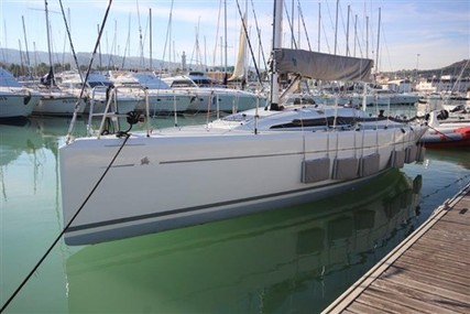 Italia Yachts ITALIA 9.98 CLUB for sale in Italy for €130,000 (£115,160)