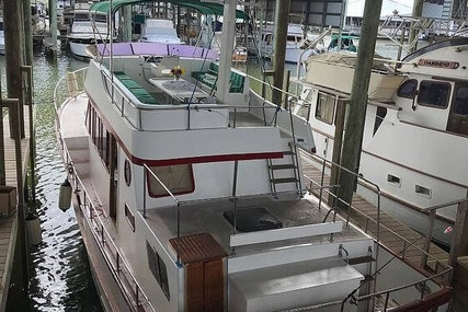 Ocean Alexander 43 for sale in United States of America for $25,250 (£20,247)