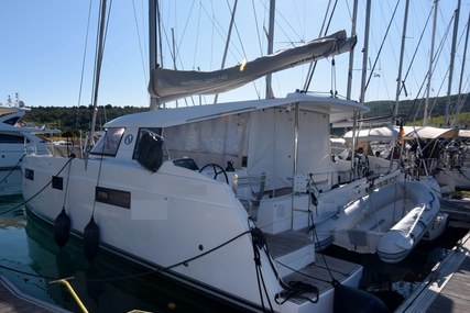 Nautitech 40 for sale in Croatia for €250,000 (£219,709)