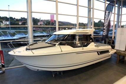 Jeanneau Merry Fisher 795 for sale in France for €79,000 (£66,742)