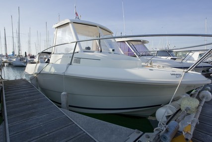 Jeanneau Merry Fisher 585 for sale in France for €10,000 (£8,776)