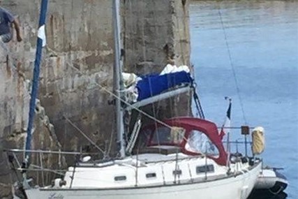 Rustler 31 for sale in France for €33,000 (£30,188)