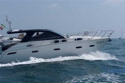 Sealine SC 35 for sale in Italy for €184,000 (£158,330)