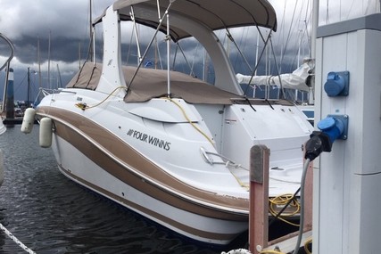 Four Winns Vista 278 for sale in France for €40,000 (£36,030)