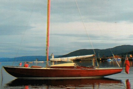 Custom Varnished Classic Day Boat for sale in United Kingdom for £9,500