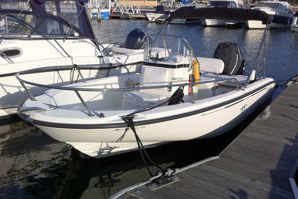Boston Whaler 180 Dauntless for sale in United Kingdom for £28,500 Boston Whaler 180 Dauntless for sale in United Kingdom for £28,500