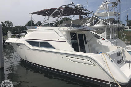 Cruisers Yachts 4280 Flybridge Expres for sale in United States of America for $65,000 (£47,215)