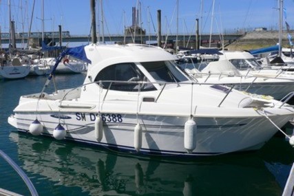 Beneteau Antares 7 for sale in France for €34,900 (£30,122)