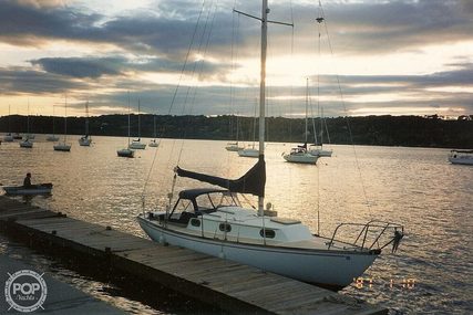 Cape Dory 27 for sale in United States of America for $13,900 (£10,048)