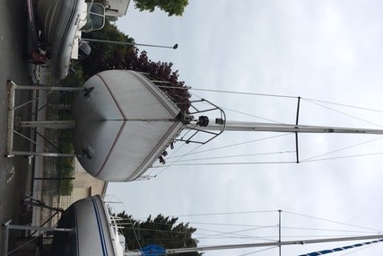 Beneteau First 35 for sale in France for €15,000 (£13,722)