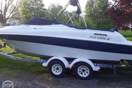 Four Winns 225 Sundowner for sale in United States of America for $15,250 (£12,471)