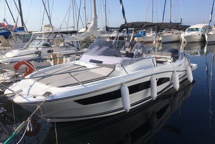 Jeanneau Cap Camarat 9.0 wa for sale in France for €92,000 (£76,779)