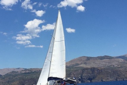 Jeanneau Sun Odyssey 39i for sale in France for €92,000 (£83,238)