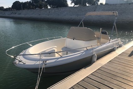 Jeanneau CAP CAMARAT 635 CC STYLE for sale in France for €17,900 (£16,195)