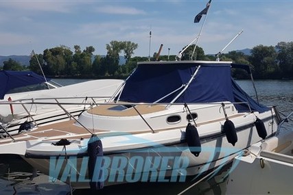 Boston Whaler 28 Conquest for sale in Italy for €65,000 (£57,580) Boston Whaler 28 Conquest for sale in Italy for €65,000 (£57,580)