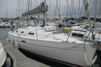 Beneteau Oceanis 311 Clipper for sale in France for €33,000 (£28,241)