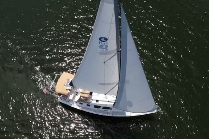 Hunter 41 Deck Salon for sale in United States of America for $139,450 (£107,603)