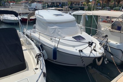 Jeanneau Merry Fisher 605 for sale in France for €29,900 (£26,487)