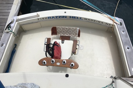 Hatteras Contvertable 41 convertible for sale in Malta for €26,000 (£23,134)