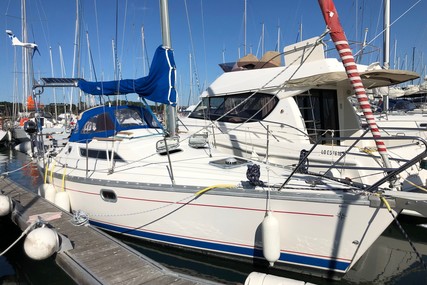 Jeanneau Sun Odyssey 30 for sale in France for €35,000 (£29,526)