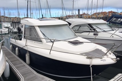 Jeanneau Merry Fisher 645 for sale in France for €24,000 (£20,652)