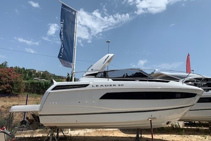 Jeanneau Leader 30 for sale in France for €205,000 (£175,436)