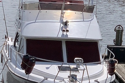 Carver Yachts 280 Command Bridge for sale in United States of America for $22,900 (£18,652)