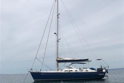 Beneteau Oceanis 42 CC for sale in Italy for €85,000 (£72,889)