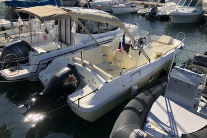 Jeanneau Cap Camarat 635 CC for sale in France for €14,900 (£13,076)