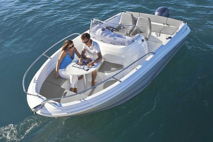 Jeanneau Cap Camarat 5.5 Center Console - Series 2 for sale in United Kingdom for £31,699