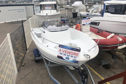 Jeanneau Cap Camarat 5.5 CC serie 2 for sale in France for €34,990 (£31,363)