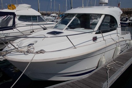 Beneteau Antares 8 for sale in France for €39,900 (£34,334)