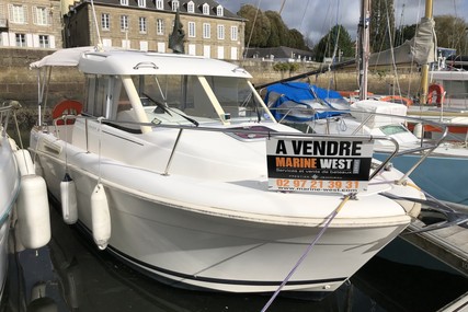 Jeanneau Merry Fisher 655 for sale in France for €25,000 (£21,395)